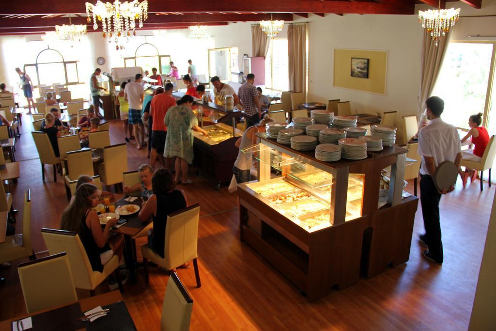 Agelia Beach Hotel Sfáka Extérieur photo